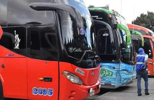 Colombia y Perú reactivan el transporte internacional de pasajeros por  carretera entre los dos países | El Quindiano
